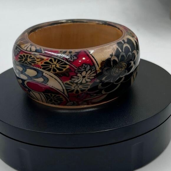 Vintage Lucite Paisley Wide Black Red Retro Floral Chunky Smooth Bangle Bracelet - Picture 2 of 8